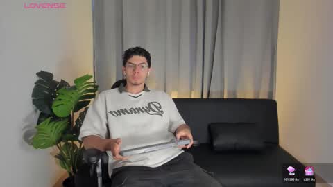 Yooung King  online show from February 2026 09:27:01 PM