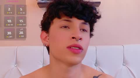 Snapshot of axel_evanss chatting on June 2026 02:33:01 PM Axel Evanss online show from June 2026 02:33:01 PM