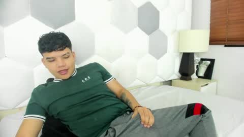 Snapshot of axel_forte chatting on April 2026 01:33:02 PM Axel Forte online show from April 2026 01:33:02 PM