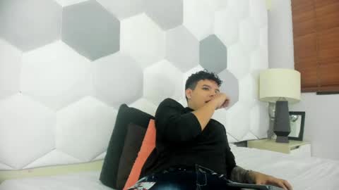 Snapshot of axel_forte chatting on April 2026 01:40:01 PM Axel Forte online show from April 2026 01:40:01 PM