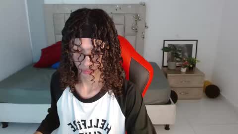 Snapshot of axel_fox7 chatting on January 2026 11:51:02 PM Axel online show from January 2026 11:51:02 PM