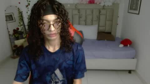 Snapshot of axel_fox7 chatting on May 2026 12:30:02 AM Axel online show from May 2026 12:30:02 AM