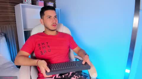 axel_grey_ online show from September 2025 12:17:02 PM