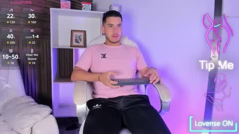 axel_grey_ online show from November 2025 11:49:02 AM