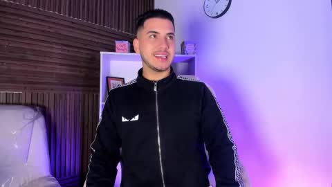 axel_grey_ online show from November 2025 12:17:01 PM