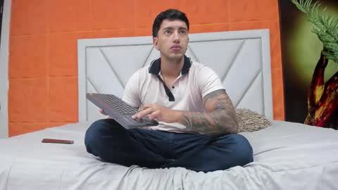 axel_hendrick online show from February 2026 11:53:02 AM