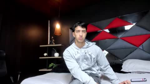 axel_hendrick online show from March 2026 12:56:01 PM