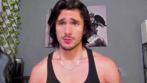 Snapshot of axel_owen chatting on January 2025 09:18:01 PM Axel online show from January 2025 09:18:01 PM