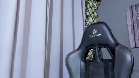 Snapshot of axel_owen chatting on February 2025 01:15:01 AM Axel online show from February 2025 01:15:01 AM