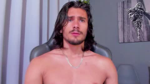 Snapshot of axel_owen chatting on February 2025 04:55:01 PM Axel online show from February 2025 04:55:01 PM