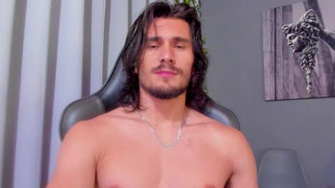 Snapshot of axel_owen chatting on February 2025 12:51:02 AM Axel online show from February 2025 12:51:02 AM