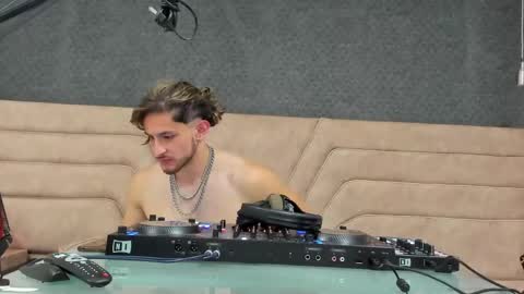 Snapshot of axel_porn_ chatting on May 2026 12:51:02 AM Axel online show from May 2026 12:51:02 AM