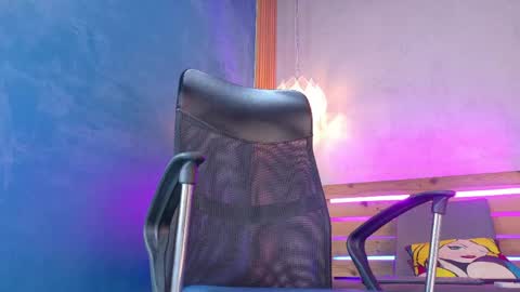 Axel  online show from April 2026 07:40:01 PM