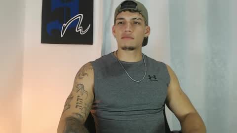 INDEPENDENT MODEL  online show from February 2025 01:23:02 AM