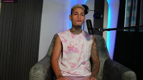 Agustin online show from December 2024 08:12:02 PM