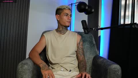 Agustin online show from December 2024 05:21:01 PM