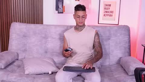 Agustin online show from March 2025 09:26:02 PM