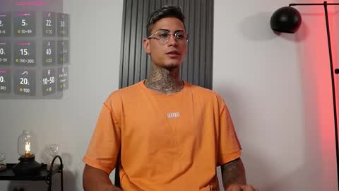 Agustin online show from March 2025 09:04:01 PM