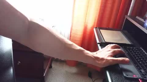 Snapshot of axelcr0ss chatting on October 2025 09:06:01 PM axelcr0ss online show from October 2025 09:06:01 PM