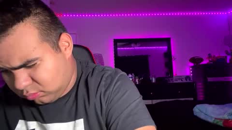 Snapshot of axelfigueroa2 chatting on November 2025 11:43:02 PM axelfigueroa2 online show from November 2025 11:43:02 PM