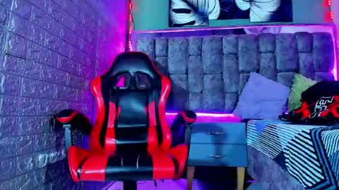 Axell Cross2 online show from July 2026 01:13:01 AM