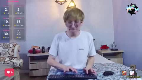 Snapshot of axell_stone chatting on July 2026 10:14:02 PM axell_stone online show from July 2026 10:14:02 PM
