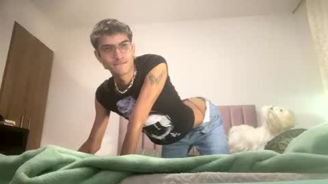 Axel  online show from December 2024 06:27:01 AM