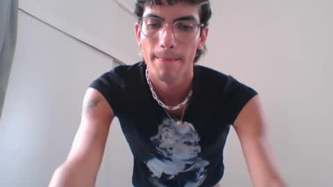 Axel  online show from February 2025 08:33:01 PM