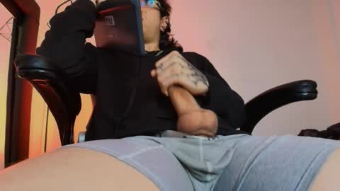 Snapshot of axellkush chatting on March 2026 09:56:02 AM AxellKush online show from March 2026 09:56:02 AM