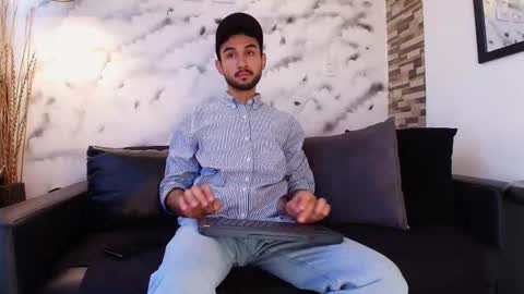 Axel Moon online show from March 2026 09:10:01 PM