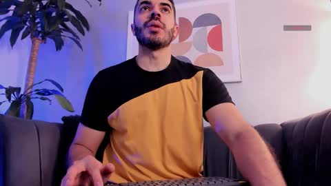 Snapshot of axelthompsom chatting on December 2025 11:15:01 AM Axel Thompsom online show from December 2025 11:15:01 AM