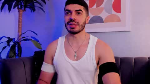 Snapshot of axelthompsom chatting on December 2025 11:19:01 AM Axel Thompsom online show from December 2025 11:19:01 AM