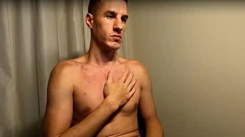 Axl online show from September 2025 02:11:02 AM