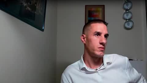 Axl online show from October 2025 06:16:02 PM