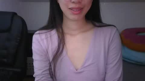 Snapshot of axuepetitt chatting on May 2026 09:32:02 PM axue online show from May 2026 09:32:02 PM