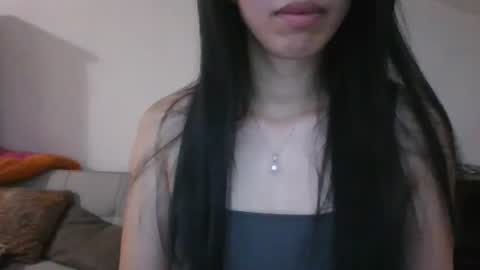 Snapshot of axuepetitt chatting on June 2026 08:33:02 PM axue online show from June 2026 08:33:02 PM