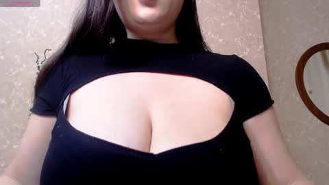 Snapshot of aya_moon chatting on January 2025 02:43:02 AM Aya Moon online show from January 2025 02:43:02 AM