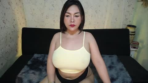 Snapshot of ayanalovets chatting on April 2026 01:00:01 AM Ayana online show from April 2026 01:00:01 AM