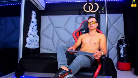 Ayden Miller online show from December 2024 07:48:01 AM