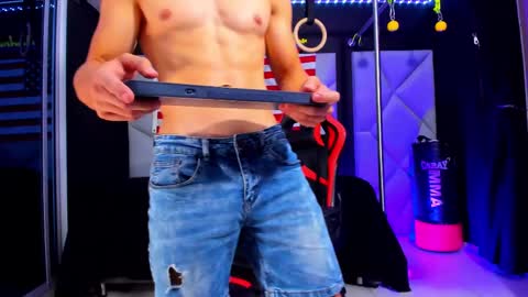 Ayden Miller online show from February 2025 01:20:02 AM