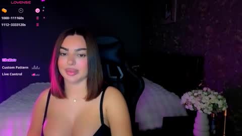  Ayla Demir  online show from January 2026 06:22:01 PM