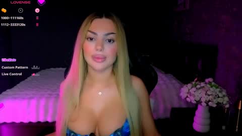  Ayla Demir  online show from April 2026 08:50:01 PM