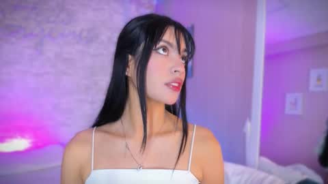 Snapshot of ayla_lux chatting on December 2025 04:07:02 AM Ayla online show from December 2025 04:07:02 AM