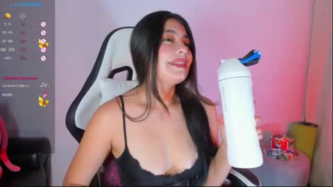 Snapshot of aylenmiller_ chatting on March 2026 01:22:02 AM Aylen online show from March 2026 01:22:02 AM