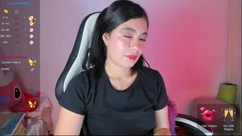 Snapshot of aylenmiller_ chatting on April 2026 01:44:02 AM Aylen online show from April 2026 01:44:02 AM
