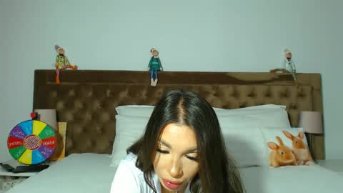 Snapshot of aylinhoney chatting on November 2025 03:53:02 AM Aylin online show from November 2025 03:53:02 AM