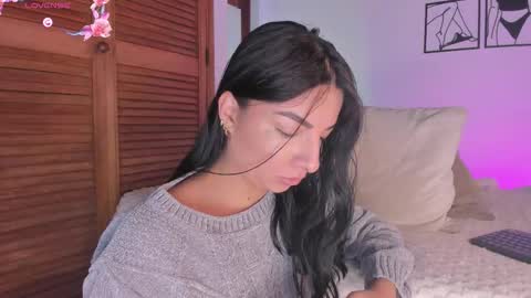Aylin  online show from October 2025 11:21:02 AM