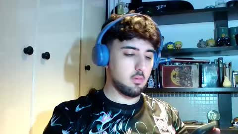 Snapshot of aymimadrdelbich0 chatting on September 2025 08:20:02 PM ApoloArt online show from September 2025 08:20:02 PM