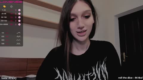 Snapshot of ayn3q chatting on December 2024 05:14:02 PM AYNEK fansly online show from December 2024 05:14:02 PM