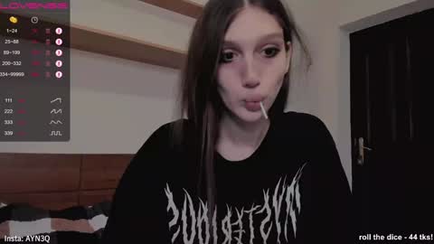 Snapshot of ayn3q chatting on December 2024 01:43:02 PM AYNEK fansly online show from December 2024 01:43:02 PM